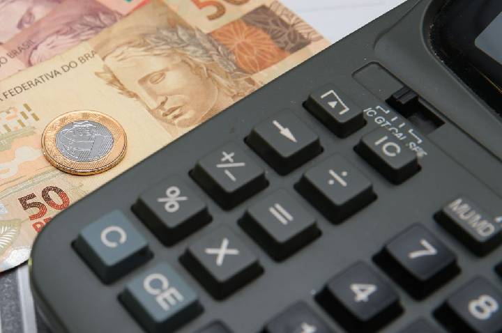 Boletim Focus: mercado reduz expectativa de inflação para 5,16%  