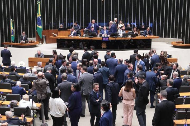 Candidatos ao TCU discursam a favor do uso de emendas parlamentares para aplicação de recursos públicos