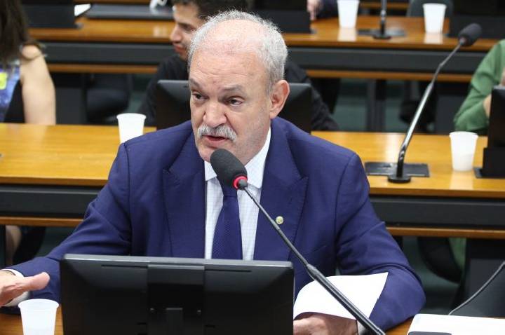 Comissão aprova criação de programa de inclusão digital para jovens empreendedores com deficiência