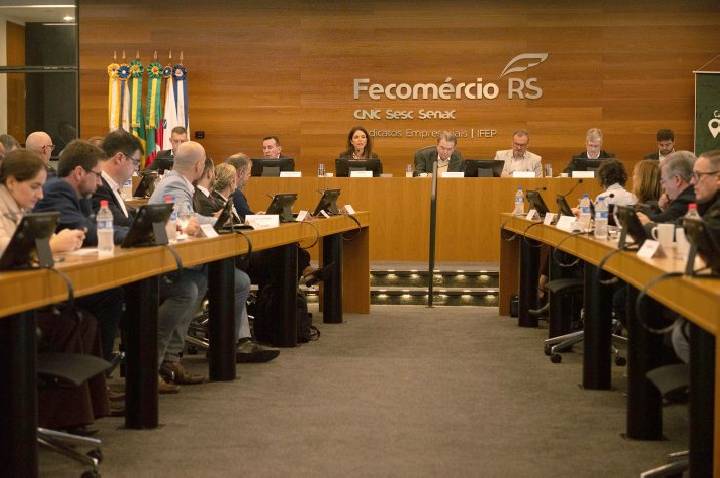 Comissão que analisa proposta para MEI discute reajuste de todas as faixas do Simples Nacional