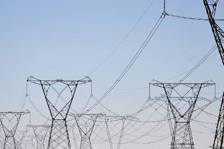 Distribuidoras se preparam para garantir energia no dia da eleição