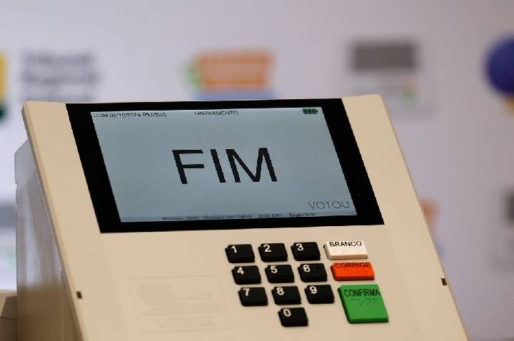 Eleitor tem até esta quinta-feira (20) para solicitar voto em trânsito