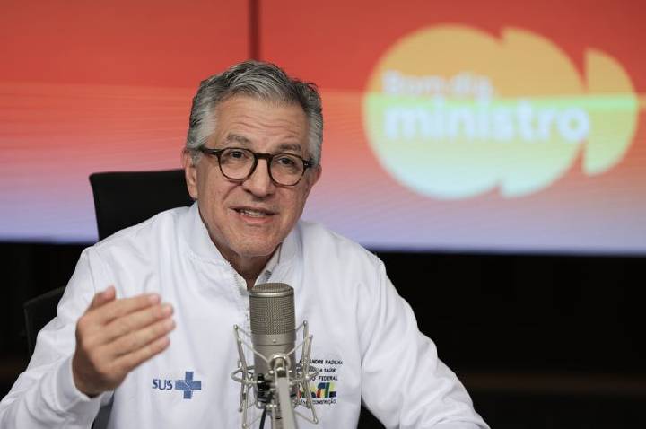 “Estamos vencendo essa batalha”, diz Padilha sobre vacinação