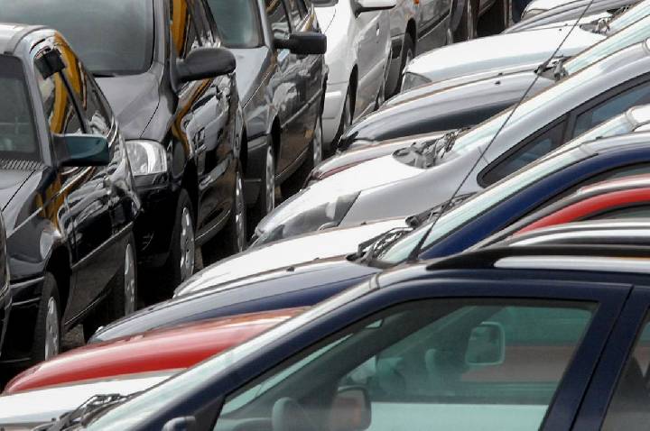 Financiamento de veículos cresce 12,8% no trimestre