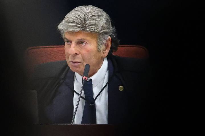 Fux manda Senado informar registros sobre Vorcaro e esposa de Moraes