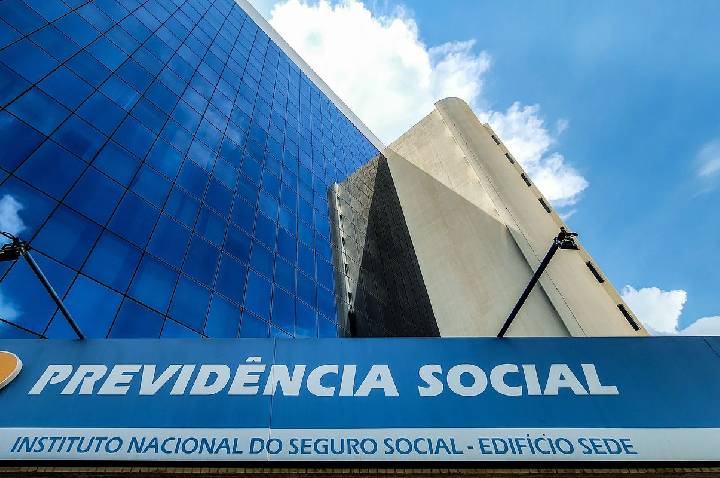 PF indicia Careca do INSS e mais 47 por esquema de descontos ilegais