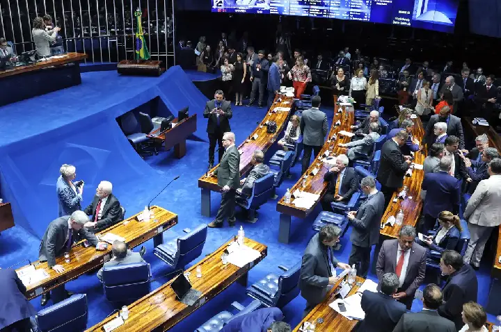 PL elege 19 senadores e soma 28; MDB conquista sete vagas e PT, seis