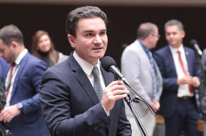 Projeto define regras para combater a exploração sexual infantil no turismo