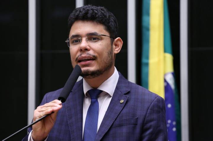 Projeto exige que hospitais divulguem canais de denúncia contra violência a pessoas idosas