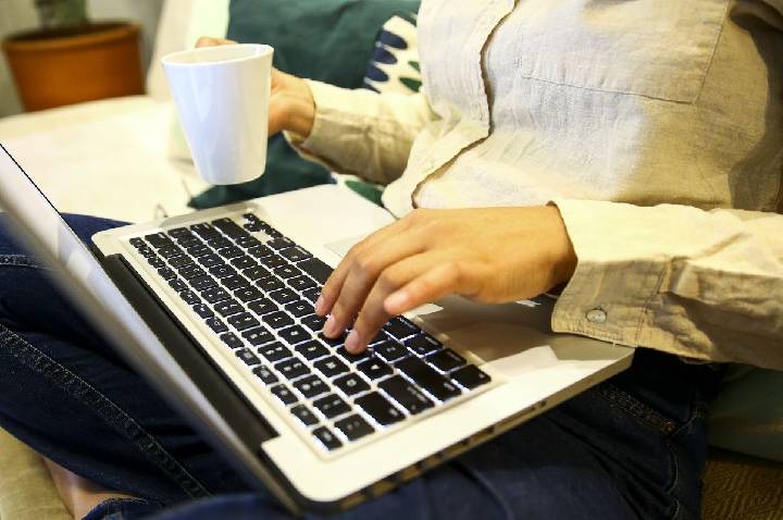 Sete em cada dez brasileiros temem comprar remédios pela internet