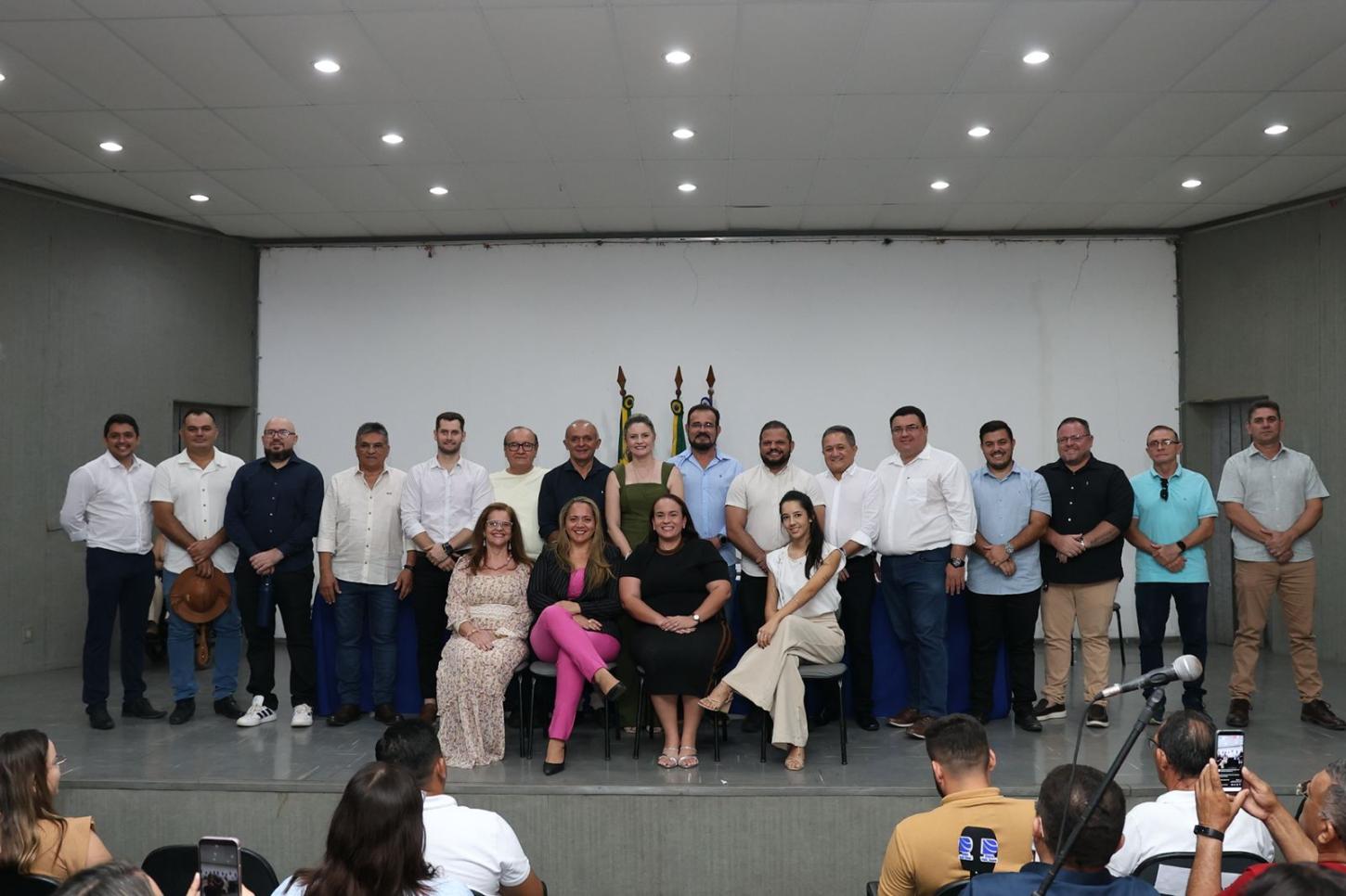 Novo secretariado da Prefeitura Municipal de Limoeiro do Norte é apresentado