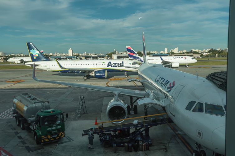 São Paulo tem mais de 200 voos afetados por ventos