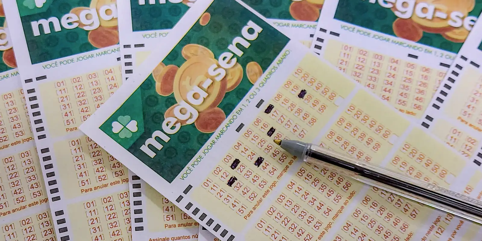 Mega-Sena não tem ganhador; prêmio acumula para R$ 305 milhões 